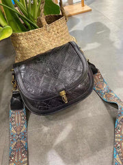 Spring/Summer Cowhide Embossed Fashion Saddle Bag with Wide Strap, Vintage Ethnic Style Leather Shoulder Bag, Crossbody Bag, Black, Green