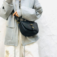 Vintage shoulder bag, Leather crossbody purse, Tan Cute Messenger bag, Everyday trendy crossbody Handcrafted bag, Messenger Purse