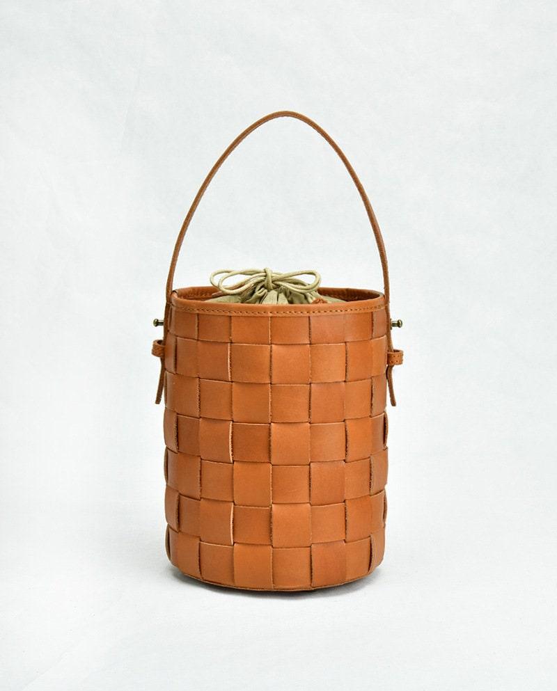 Woven Leather Bucket Bag In Tan, Handcrafted Woven Shoulder Bag, Woven Designer Bag, Handmade Shoulder Bag, Modern Leather Crossbody Bag